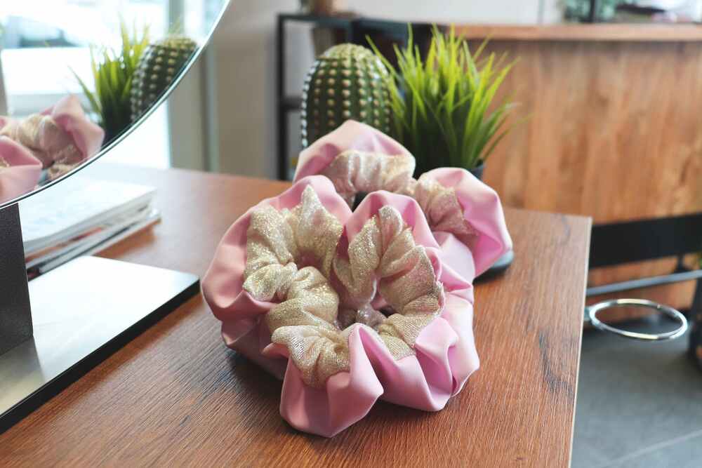 Reversible Scrunchie Goldora (UPCYCLED)